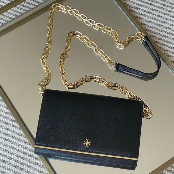 Tory Burch Handbags - Tory Burch Emerson Chain Wallet Crossbody